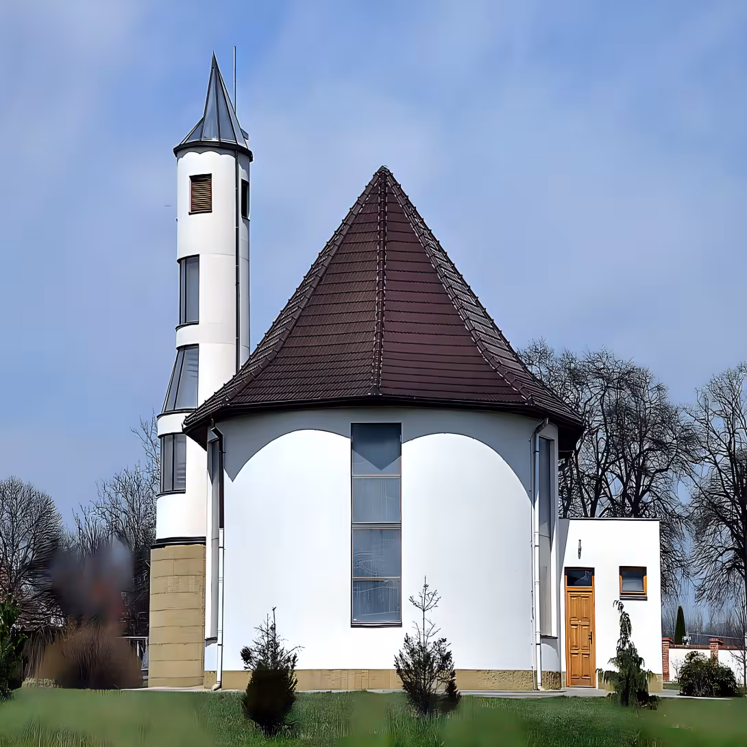kostel Panny Marie Královny (Hrušovany u Brna)
