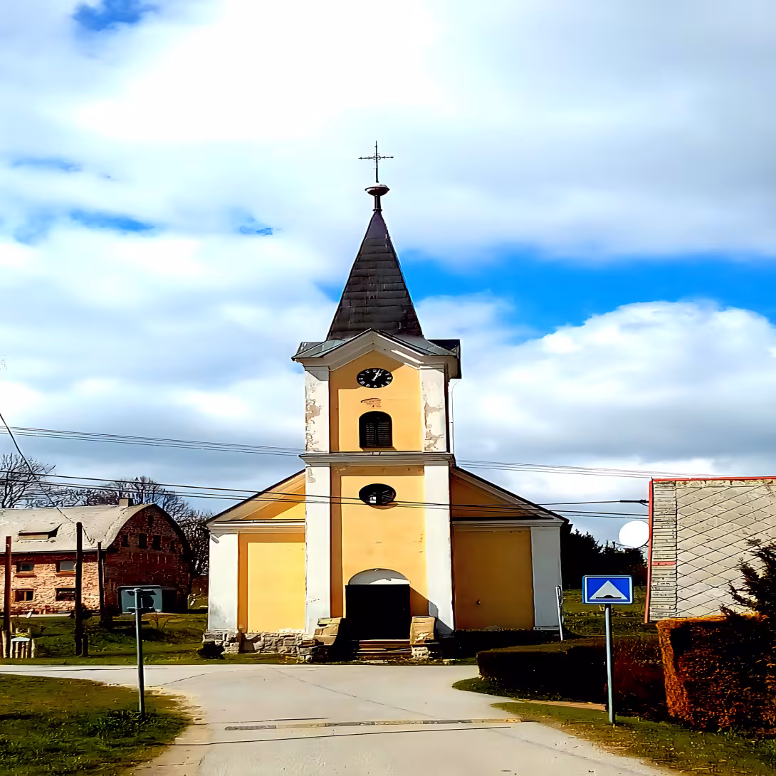 kostel svatého Jana Nepomuckého (Královec)