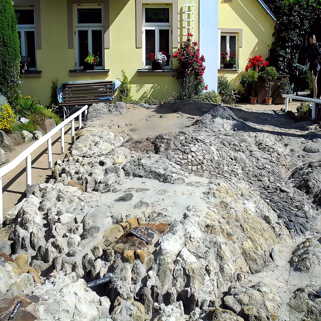Plastická geologická mapa