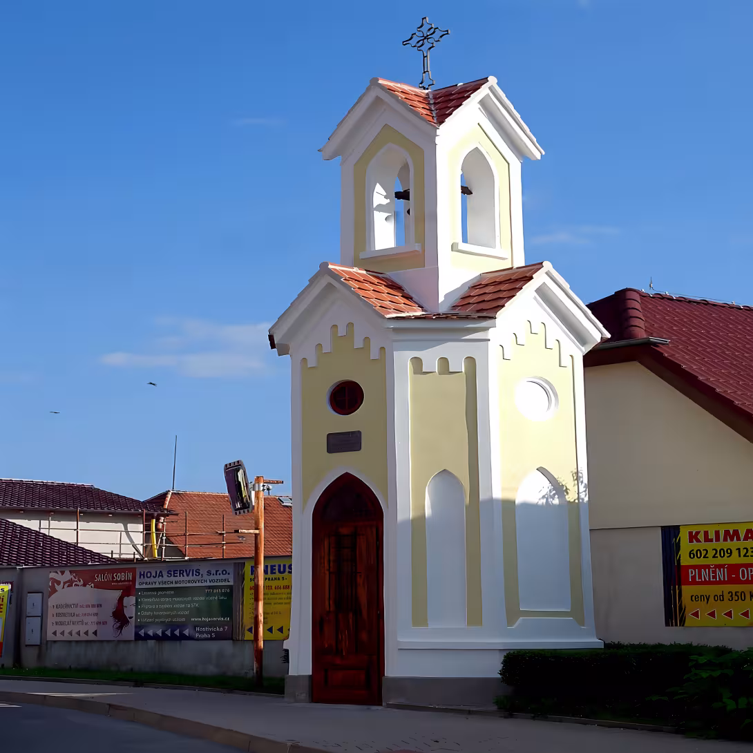 kaple se zvoničkou (Sobín)