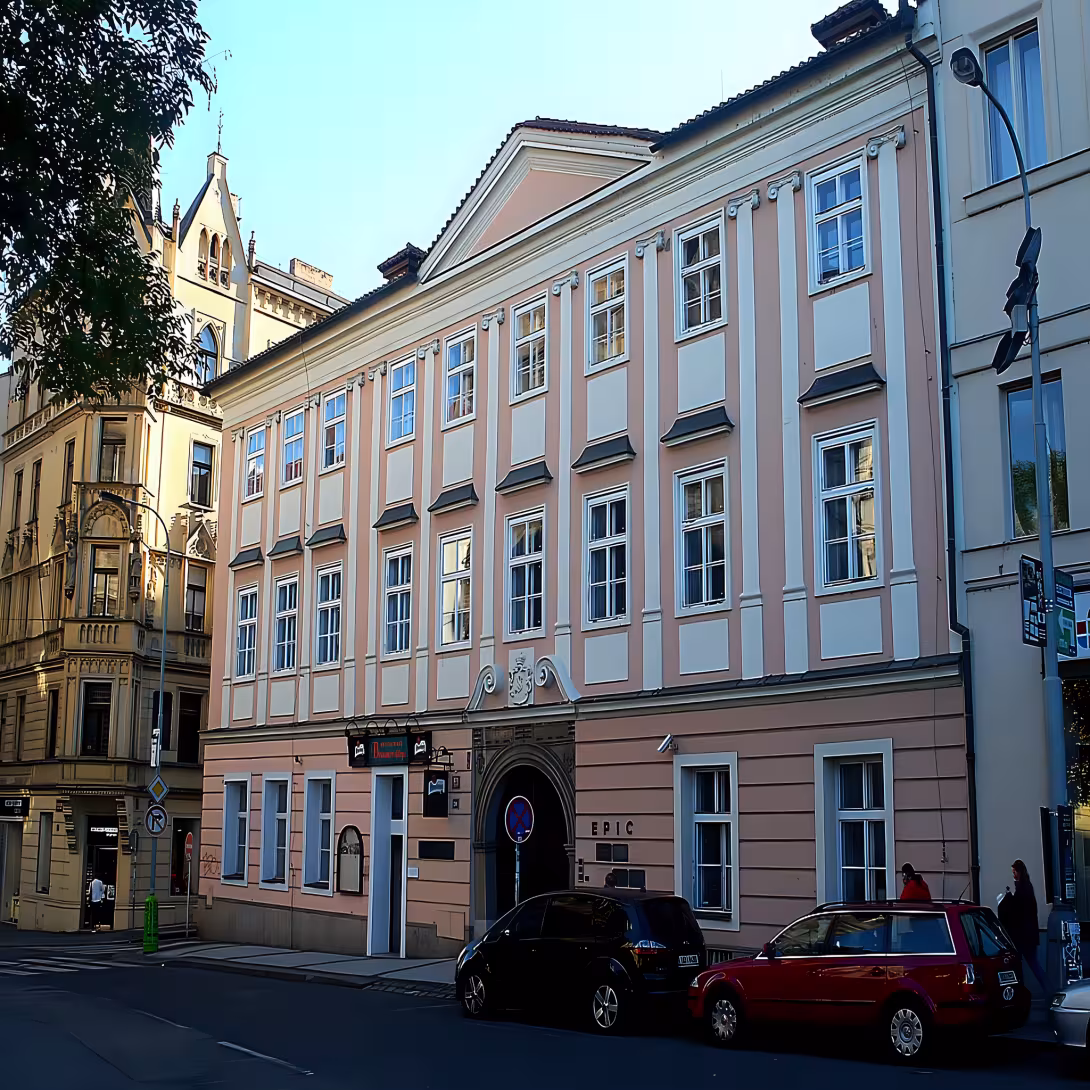 Dům U dvou kamenných stolů